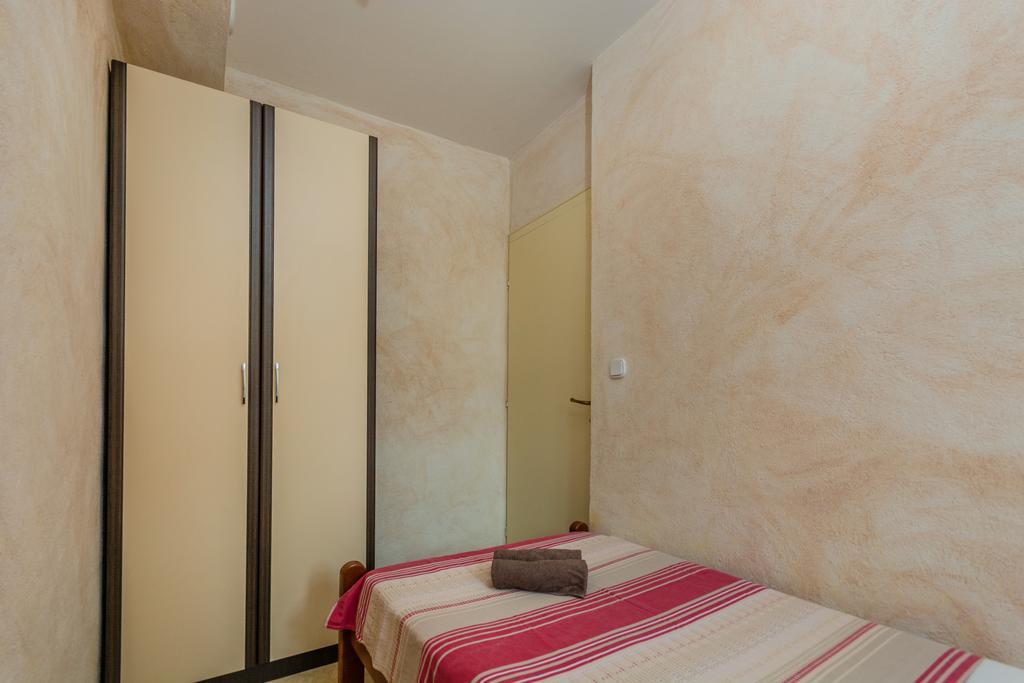 Apartment Velenik D&I Porec Exterior photo